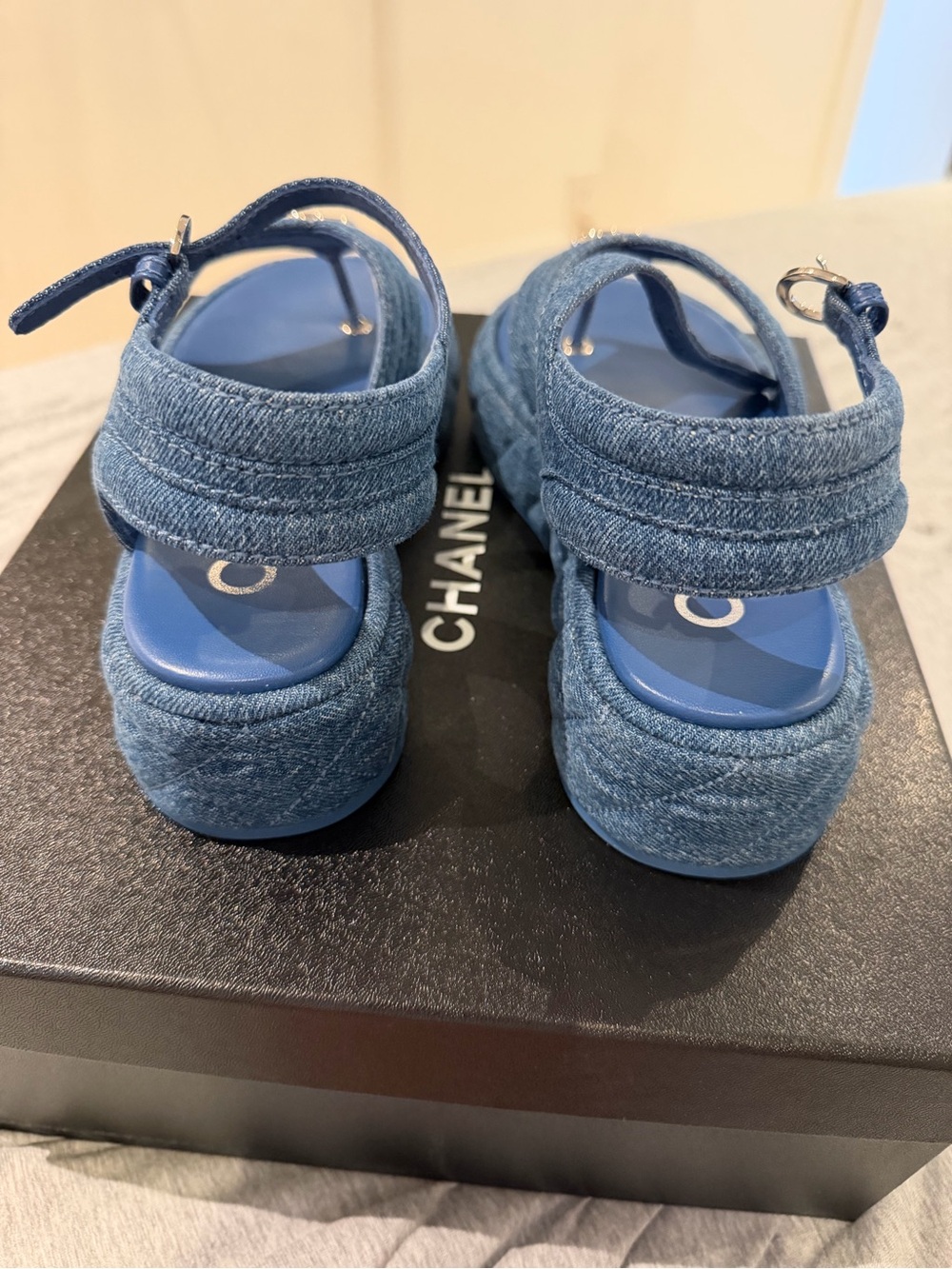 CHANEL 25C Blue Denim Platform Sandals with CC Logo - Picture 3 of 6
